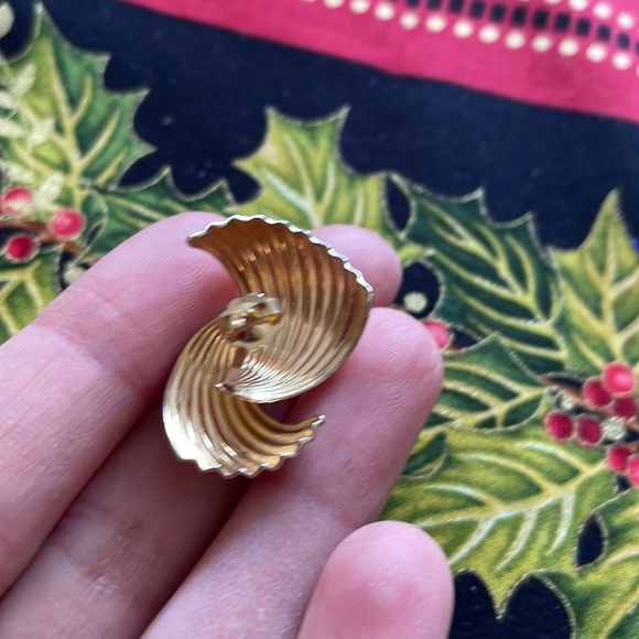 NWT 14k earrings - Picture 5 of 9